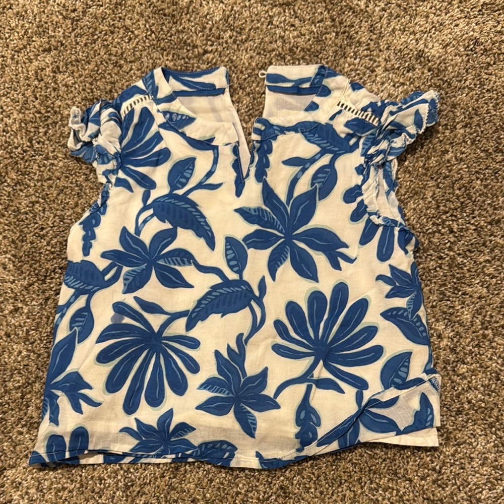 Vineyard Vines Blue and White Floral Blouse with V-Neck